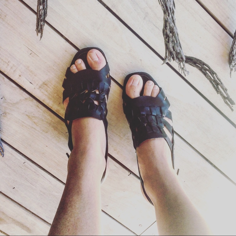 Clark’s by artisan woven leather open toe sandals